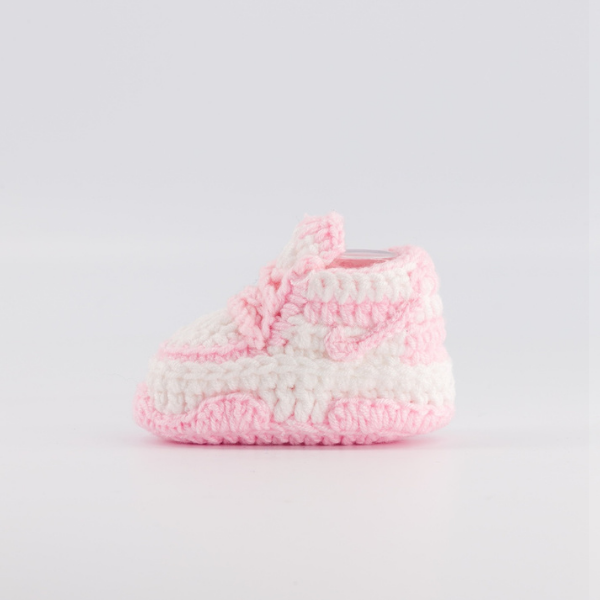 Pink Court — handmade crochet baby shoes