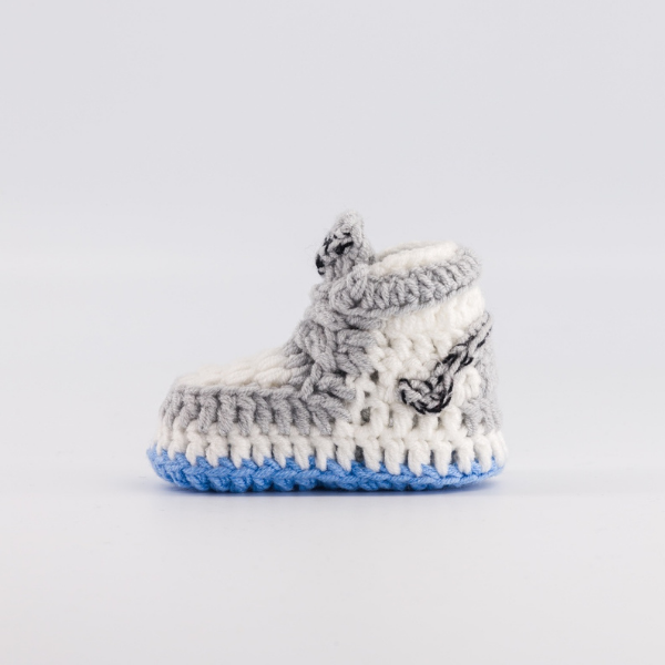 Greywash — handmade crochet baby shoes